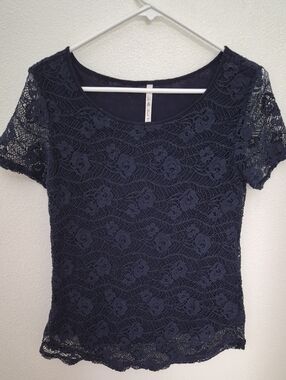 Leo & Nicole Navy Floral Lace Short Sleeve Top